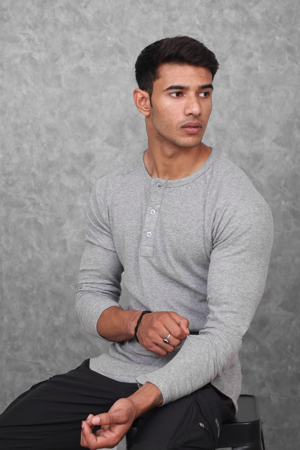 Muscle Up- Ribbed Henley T-shirts - Grey