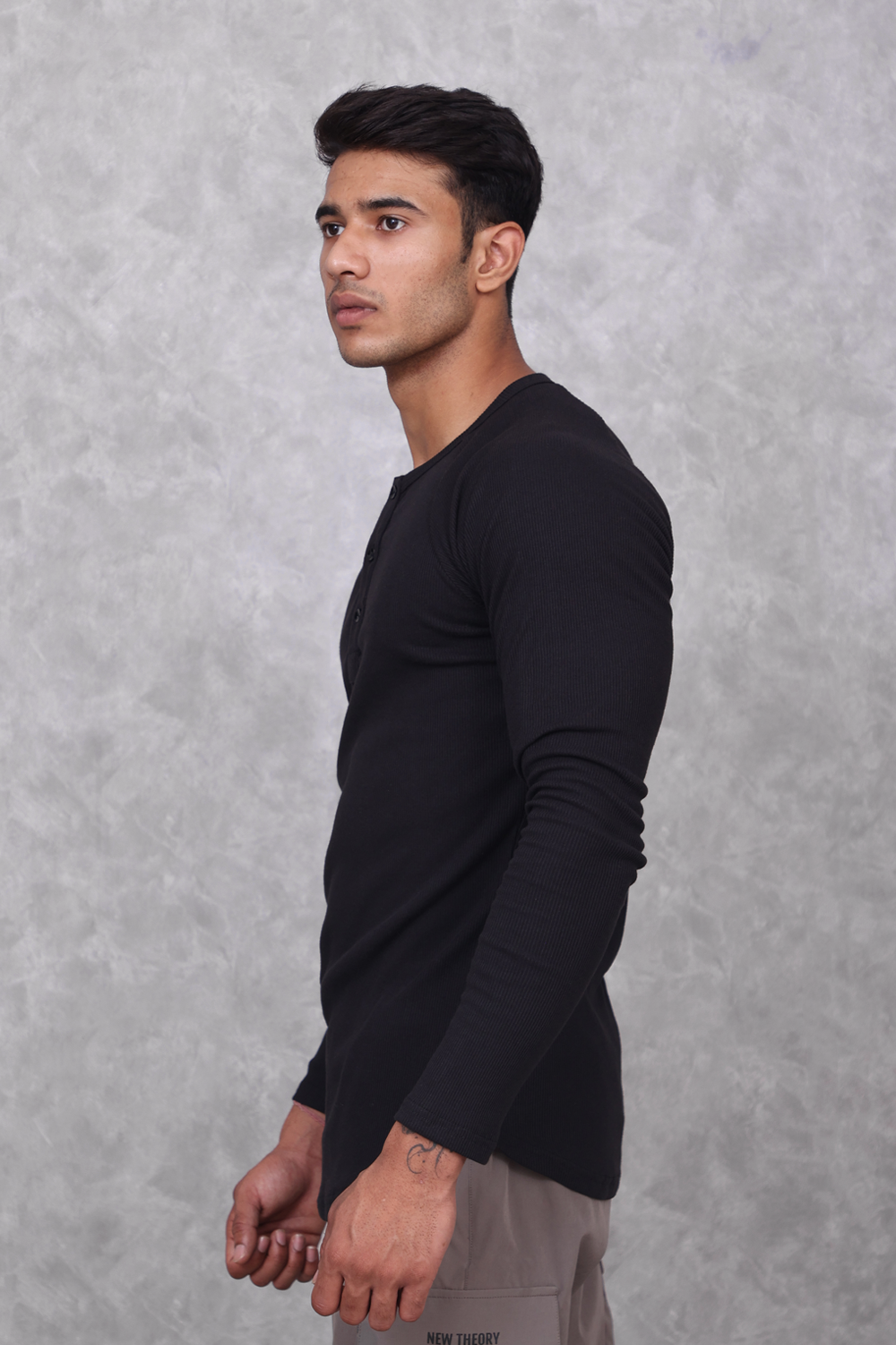 Muscle Up- Ribbed Henley T-shirts - Black