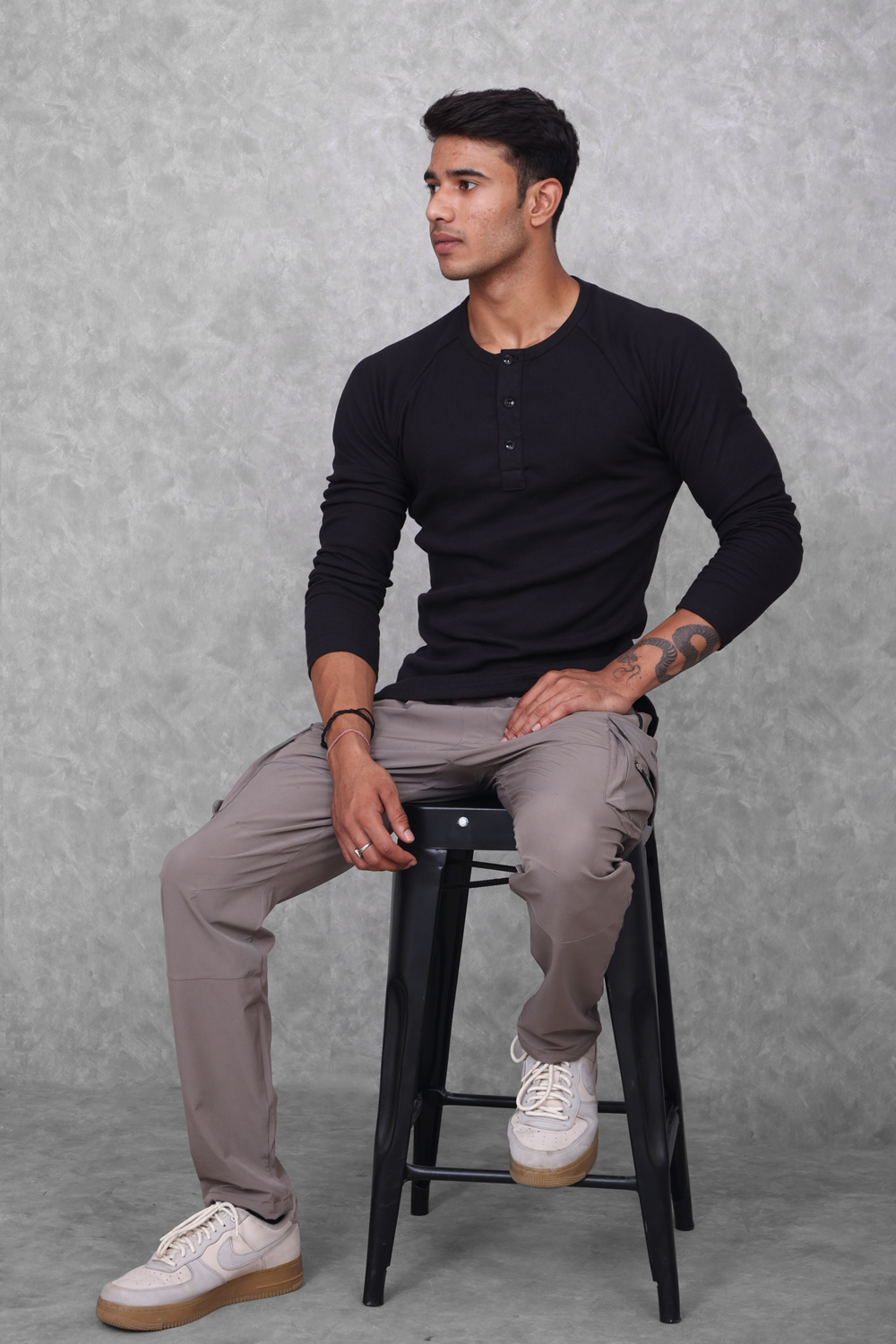 Muscle Up- Ribbed Henley T-shirts - Black