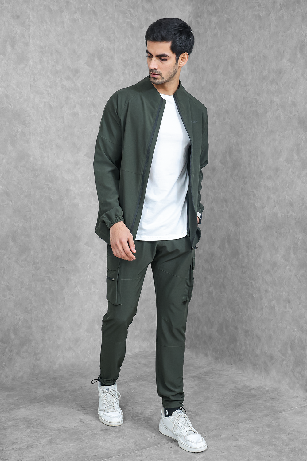 Impact Woven Cargo Tracksuit - Olive