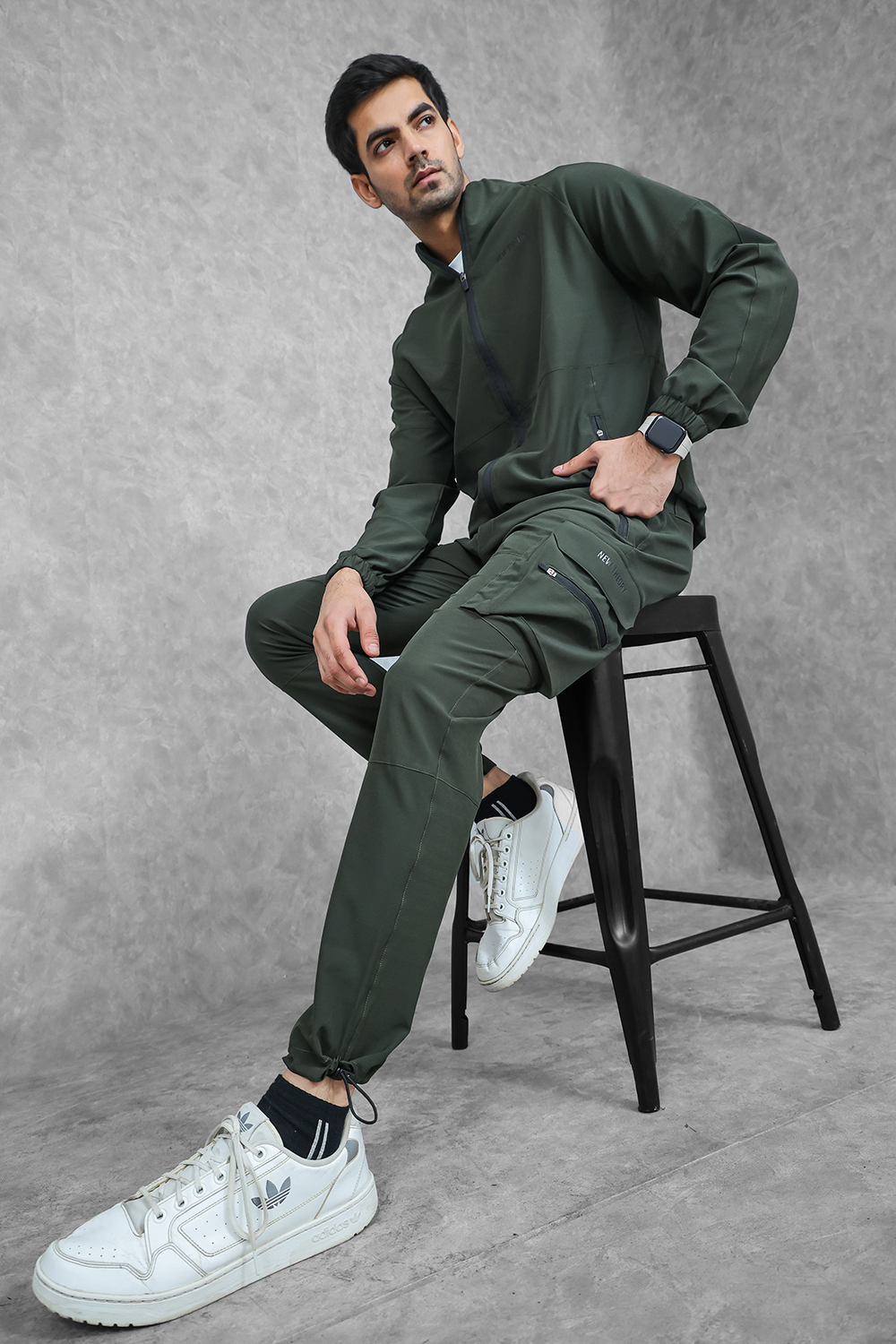 Impact Woven Cargo Tracksuit - Olive