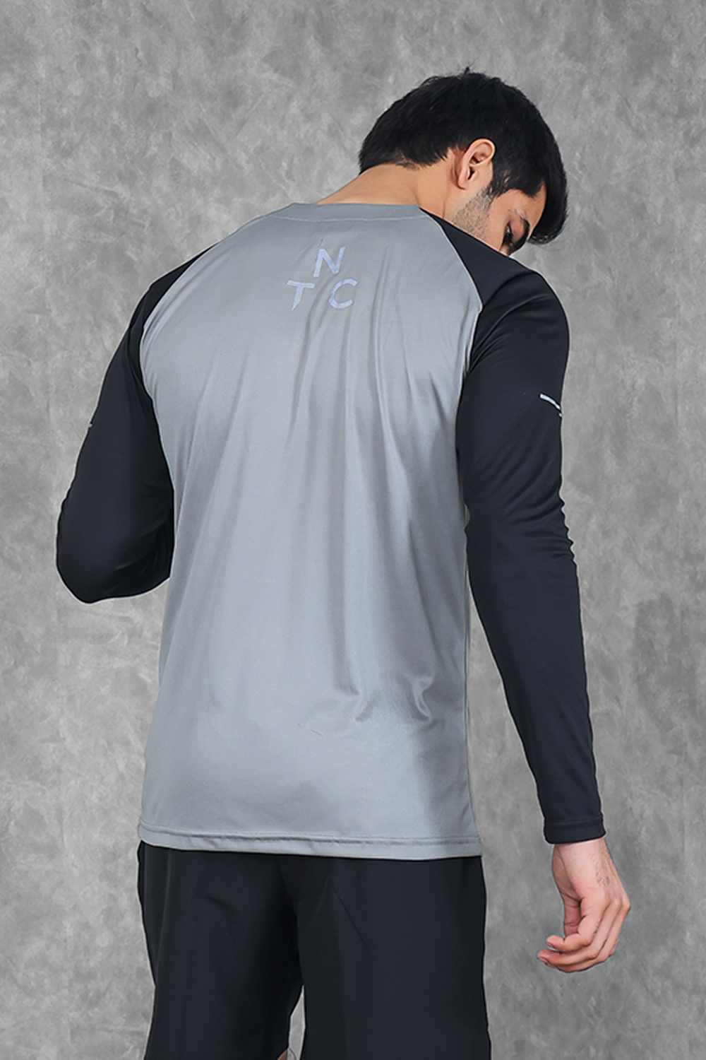 Active Two-Tone 1/4 zip - Grey/Black