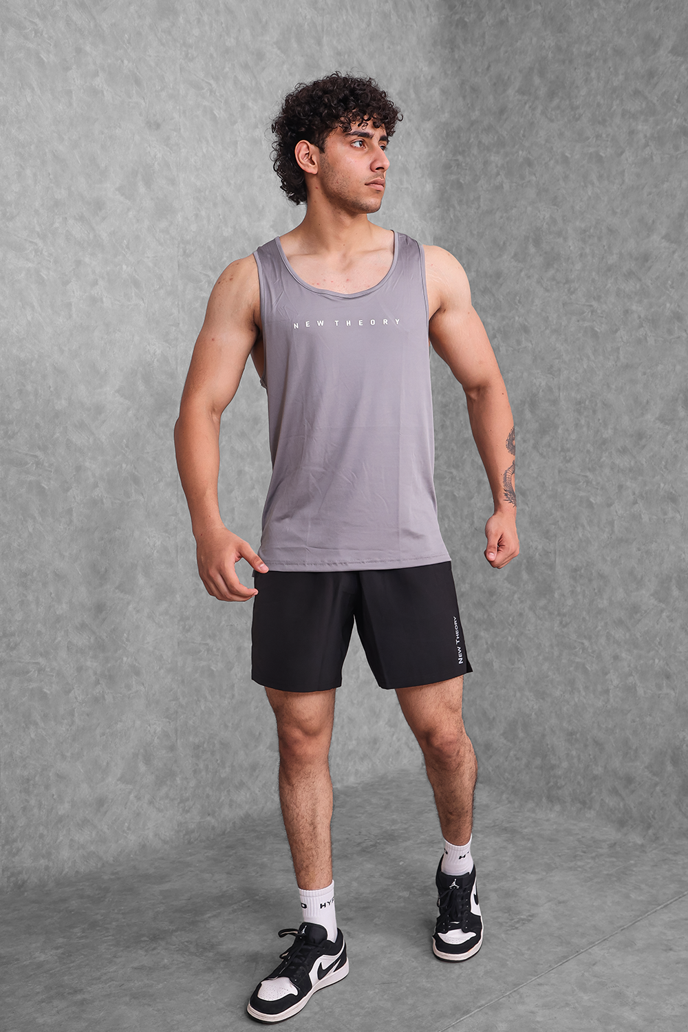 Insignia Stringer - Grey