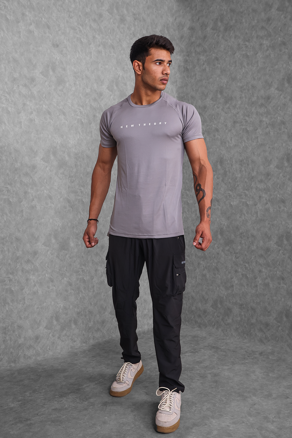 Insignia T-Shirt - Grey