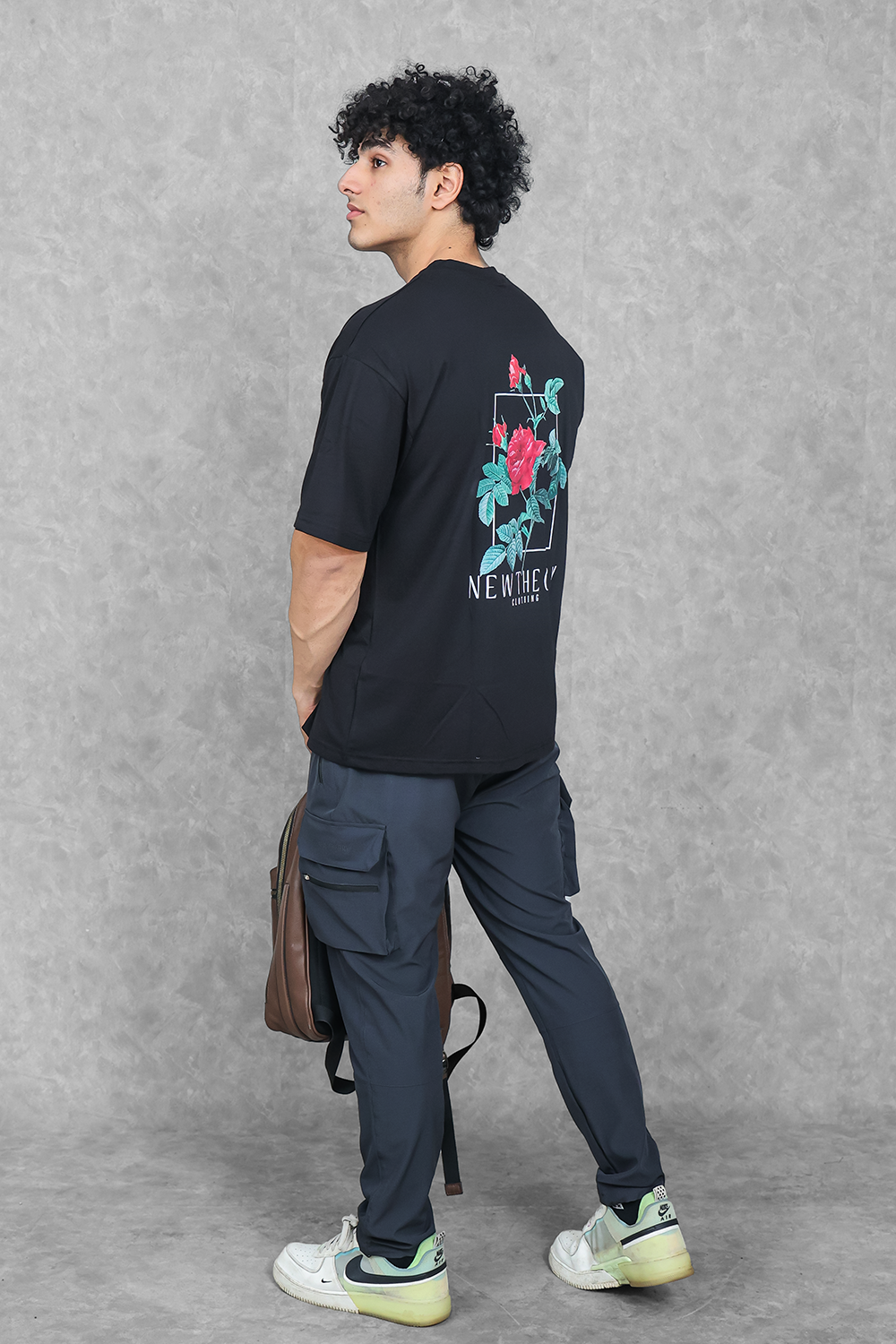 Rose Struck Oversize T-shirt- Black