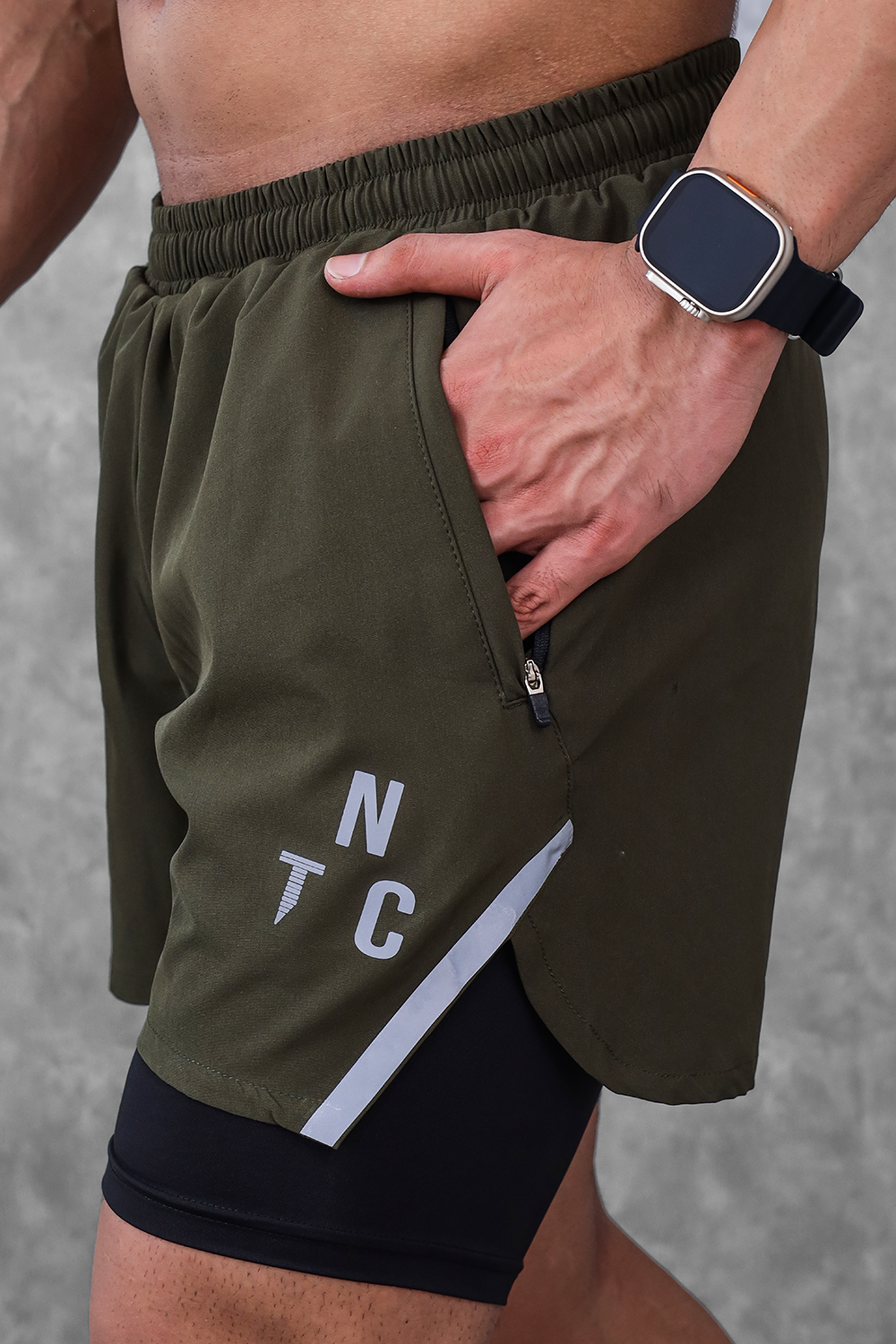 Critical performance Shorts 5 Inch  - Olive