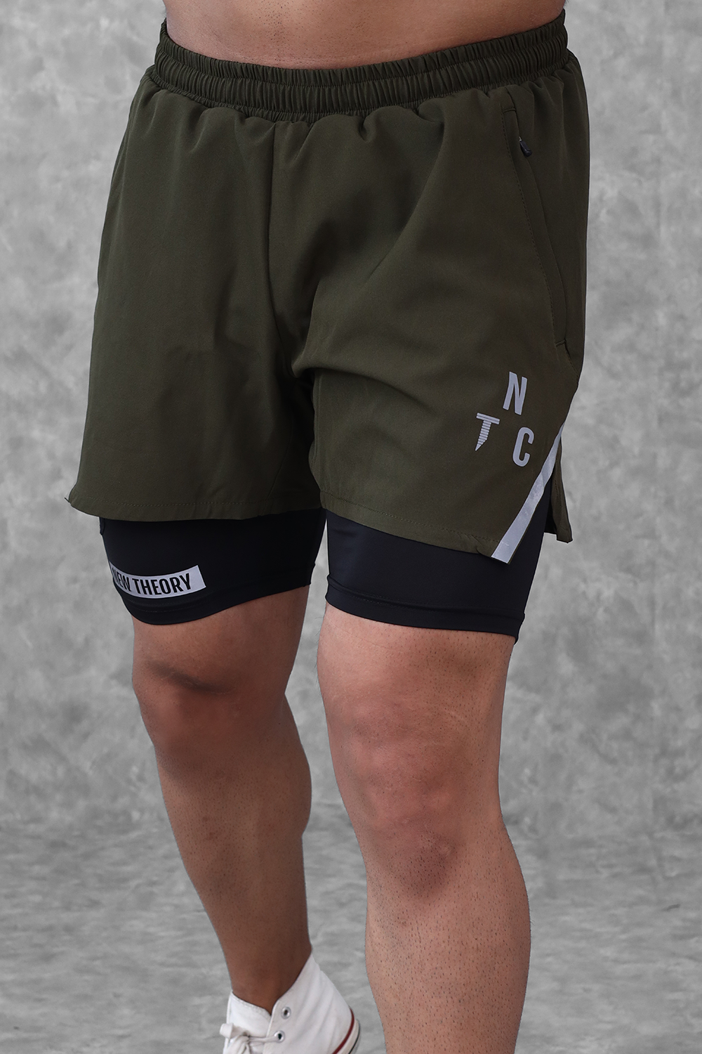 Critical performance Shorts 5 Inch  - Olive