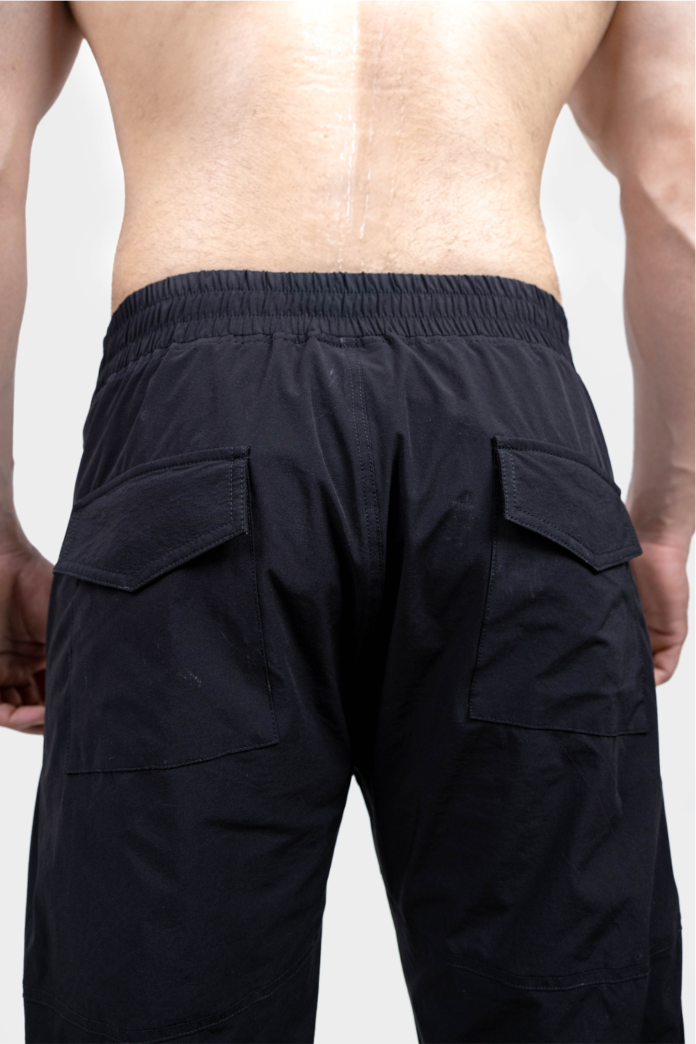Carbon Straight Leg Pant - Black & Washed Sleeveless Zip Hoodie Mocha Brown