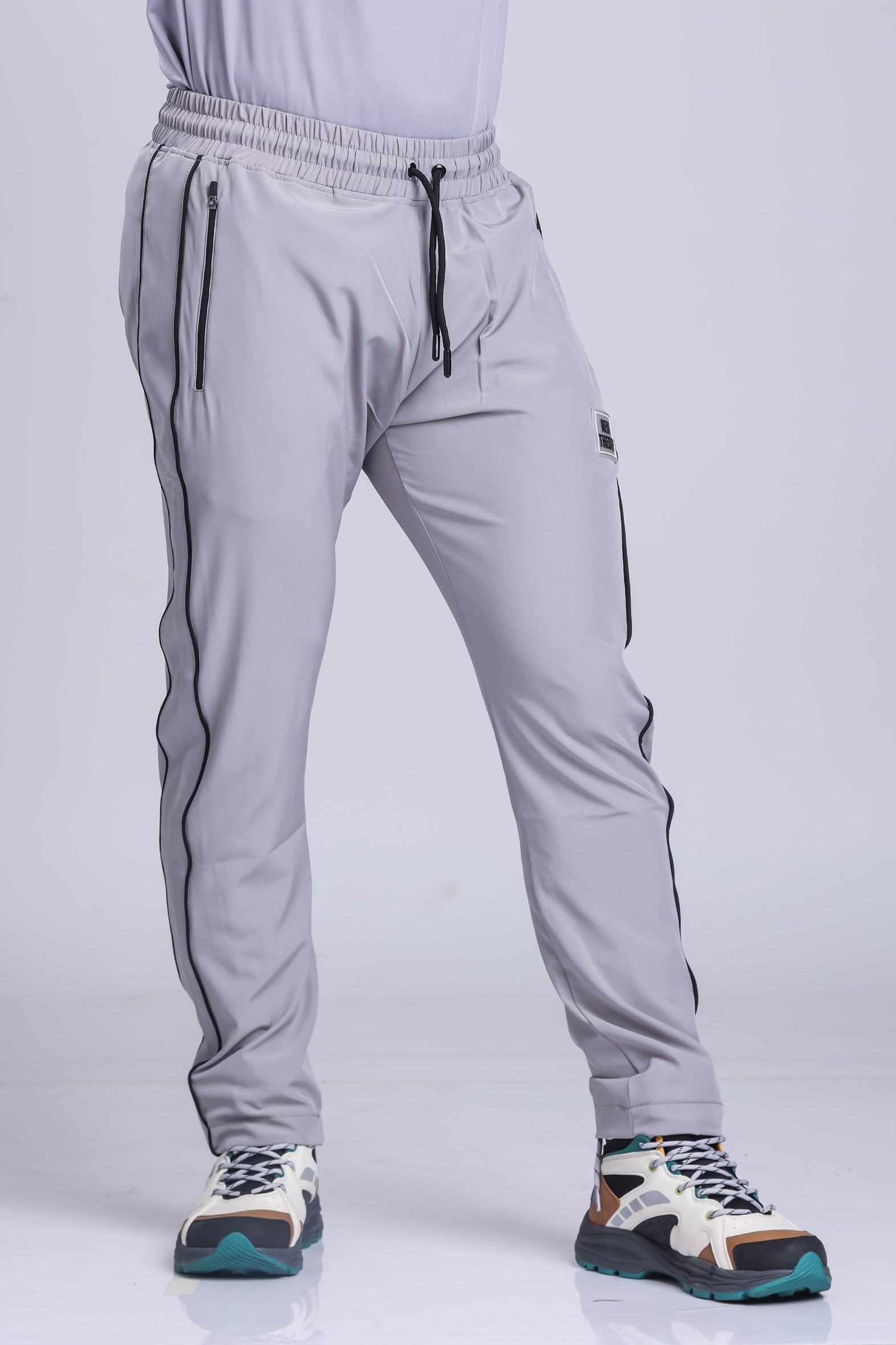 Essential Performance Track pants- Grey