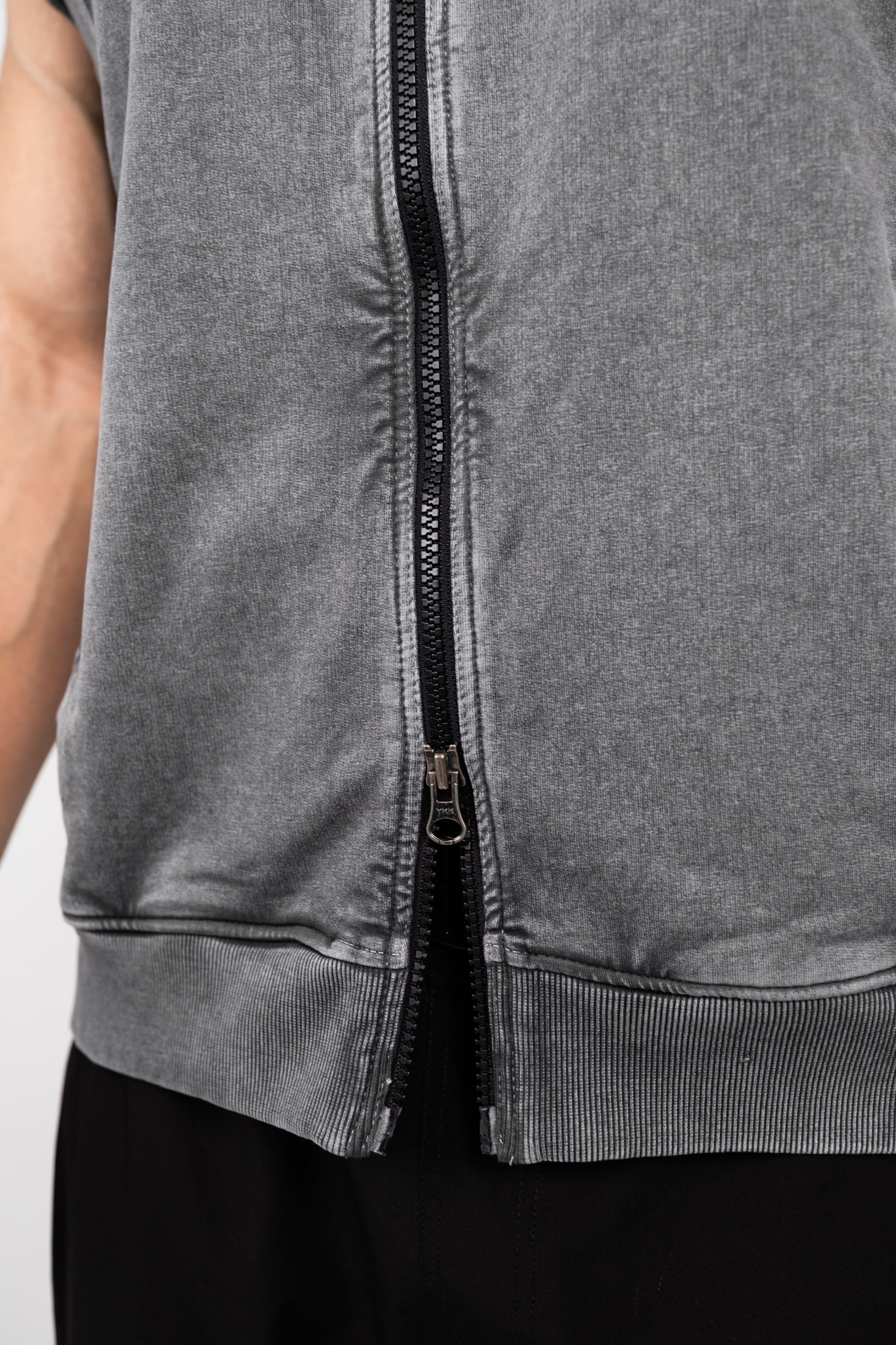 Carbon Straight Leg Pant - Black & Washed Sleeveless Zip Hoodie Dark Grey